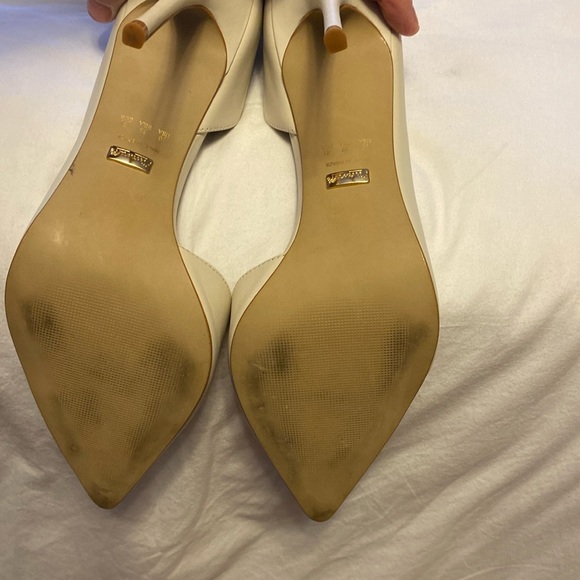 - L' intervalle leather 4.5” high heal cream colour shoes size 10. - Picture 5 of 8